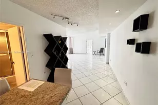999 Brickell Bay Dr, Miami, FL 33131 - Photo 11