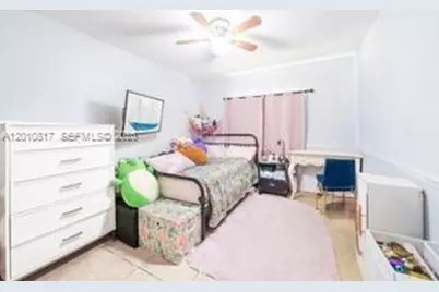 4975 NW 82nd Ter, Lauderhill, FL 33351 - Photo 15