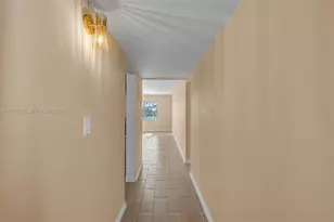 18900 NE 3rd Ct, Miami, FL 33179 - Photo 3