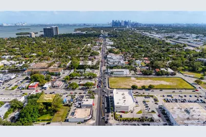 633 NE 79th St, Miami, FL 33138 - Photo 5