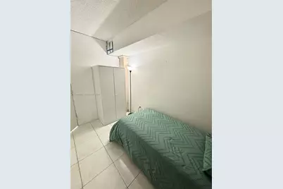 905 Brickell Bay Dr #1824, Miami, FL 33131 - Photo 13