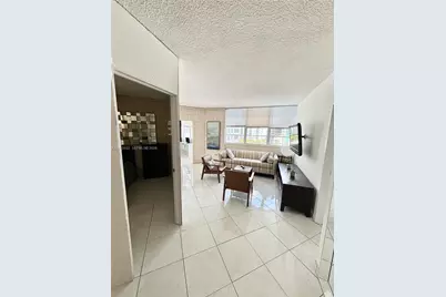 905 Brickell Bay Dr #1824, Miami, FL 33131 - Photo 11