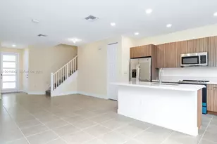 15862 NW 91st Ct, Miami Lakes, FL 33018 - Photo 3