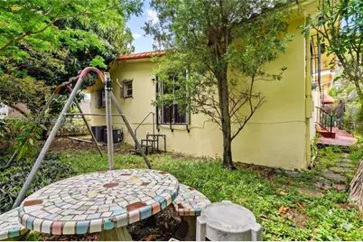 1712 SW 13th St, Miami, FL 33145 - Photo 19