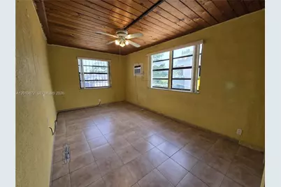 1051 E 18th St, Hialeah, FL 33013 - Photo 15