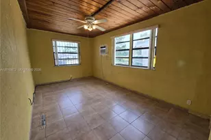 1051 E 18th St, Hialeah, FL 33013 - Photo 15