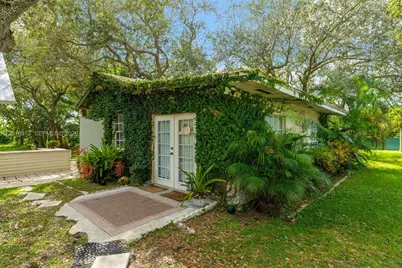18895 SW 212th St, Miami, FL 33187 - Photo 5