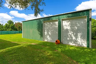 18895 SW 212th St, Miami, FL 33187 - Photo 29