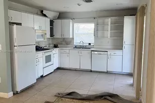 472 SE 22nd Dr, Homestead, FL 33033 - Photo 3