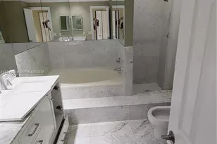 255 S Poinciana Dr, Sunny Isles Beach, FL 33160 - Photo 17