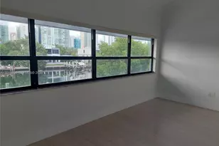 255 S Poinciana Dr, Sunny Isles Beach, FL 33160 - Photo 61