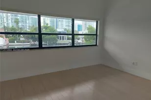 255 S Poinciana Dr, Sunny Isles Beach, FL 33160 - Photo 29