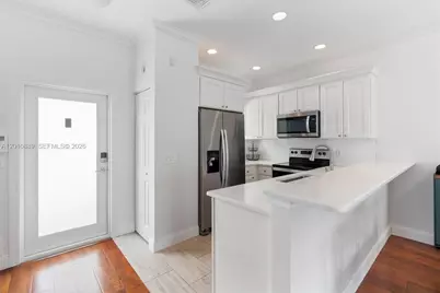 835 NE 19th Ave #2, Fort Lauderdale, FL 33304 - Photo 7