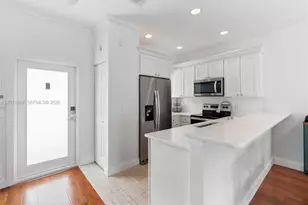 835 NE 19th Ave, Fort Lauderdale, FL 33304 - Photo 7