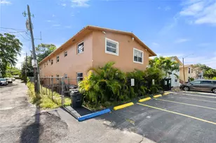 608 SW 16th Ave, Fort Lauderdale, FL 33312 - Photo 3