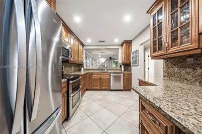 1140 NW 99th Ave #70, Pembroke Pines, FL 33024 - Photo 7