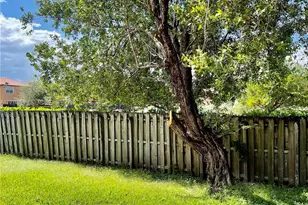 8514 NW 111th Ct, Doral, FL 33178 - Photo 9