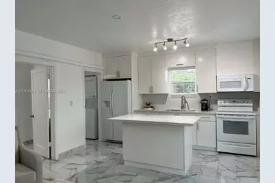 91461 Overseas Hwy, Tavernier, FL 33070 - Photo 13