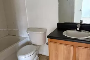 2086 NE 167th St, North Miami Beach, FL 33162 - Photo 9