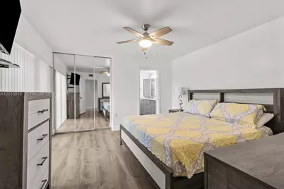 6001 60th Way, West Palm Beach, FL 33409 - Photo 11