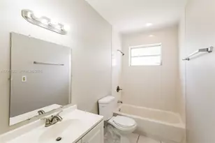 11460 SW 199th St, Miami, FL 33157 - Photo 17