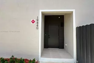 19440 SW 125th Ave, South Miami, FL 33177 - Photo 1