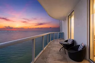 15811 Collins Ave, Sunny Isles Beach, FL 33160 - Photo 9