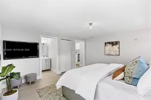 925 NW 84th St, Miami, FL 33150 - Photo 11