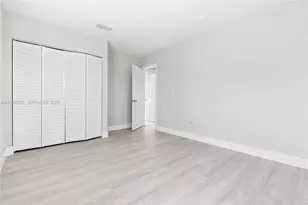 925 NW 84th St, Miami, FL 33150 - Photo 19