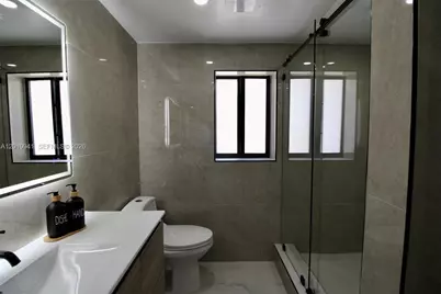 1511 NE 31st Ct, Pompano Beach, FL 33064 - Photo 47