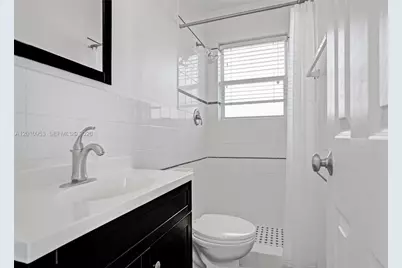 949 SE 10th Ct, Pompano Beach, FL 33060 - Photo 21