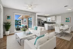949 SE 10th Ct, Pompano Beach, FL 33060 - Photo 11