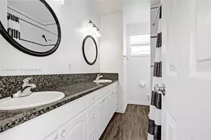 949 SE 10th Ct, Pompano Beach, FL 33060 - Photo 31