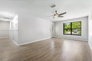 1367 Riverside Cir, Wellington, FL 33414 - Photo 5