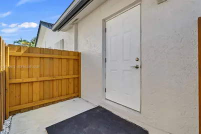 14813 SW 171st Ter #efficiency, Miami, FL 33187 - Photo 3