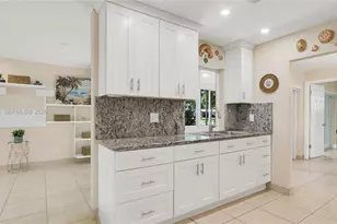 1621 NW 85th Way, Plantation, FL 33322 - Photo 7