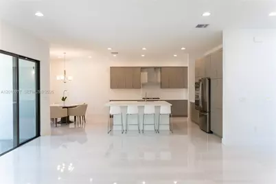 8151 Laurel Falls Dr, Boca Raton, FL 33496 - Photo 7
