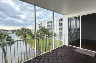 10730 NW 66th St, Doral, FL 33178 - Photo 45