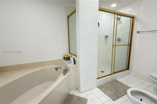 10730 NW 66th St, Doral, FL 33178 - Photo 27