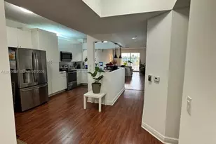 10730 NW 66th St, Doral, FL 33178 - Photo 9