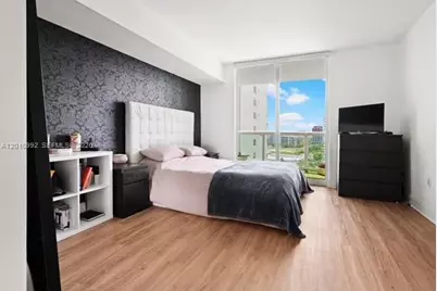1800 N Bayshore Dr #1604, Miami, FL 33132 - Photo 5