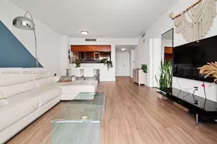 1800 N Bayshore Dr, Miami, FL 33132 - Photo 9