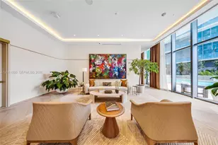 77 SE 5th St, Miami, FL 33131 - Photo 27