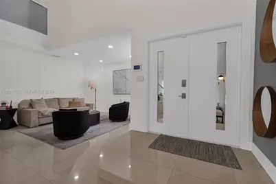 10762 NW 71st St, Doral, FL 33178 - Photo 17