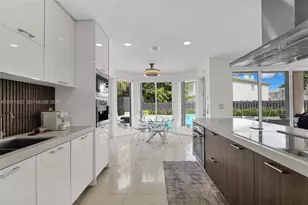 10762 NW 71st St, Doral, FL 33178 - Photo 39