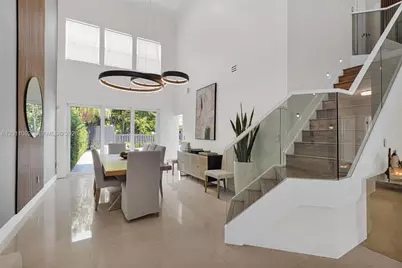 10762 NW 71st St, Doral, FL 33178 - Photo 15