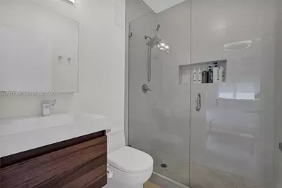 10762 NW 71st St, Doral, FL 33178 - Photo 49