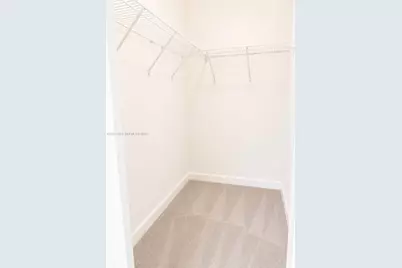 925 NE 211th St #925, Miami, FL 33179 - Photo 9