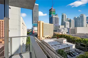 121 NE 5th St, Miami, FL 33132 - Photo 17