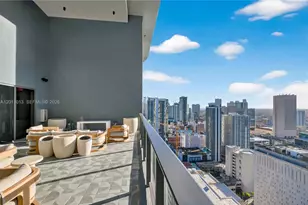 121 NE 5th St, Miami, FL 33132 - Photo 27